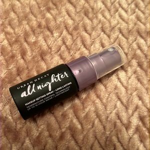 Urban decay all nighter setting spray